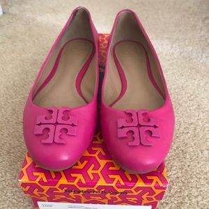 VGUC Tory Burch pink logo flats